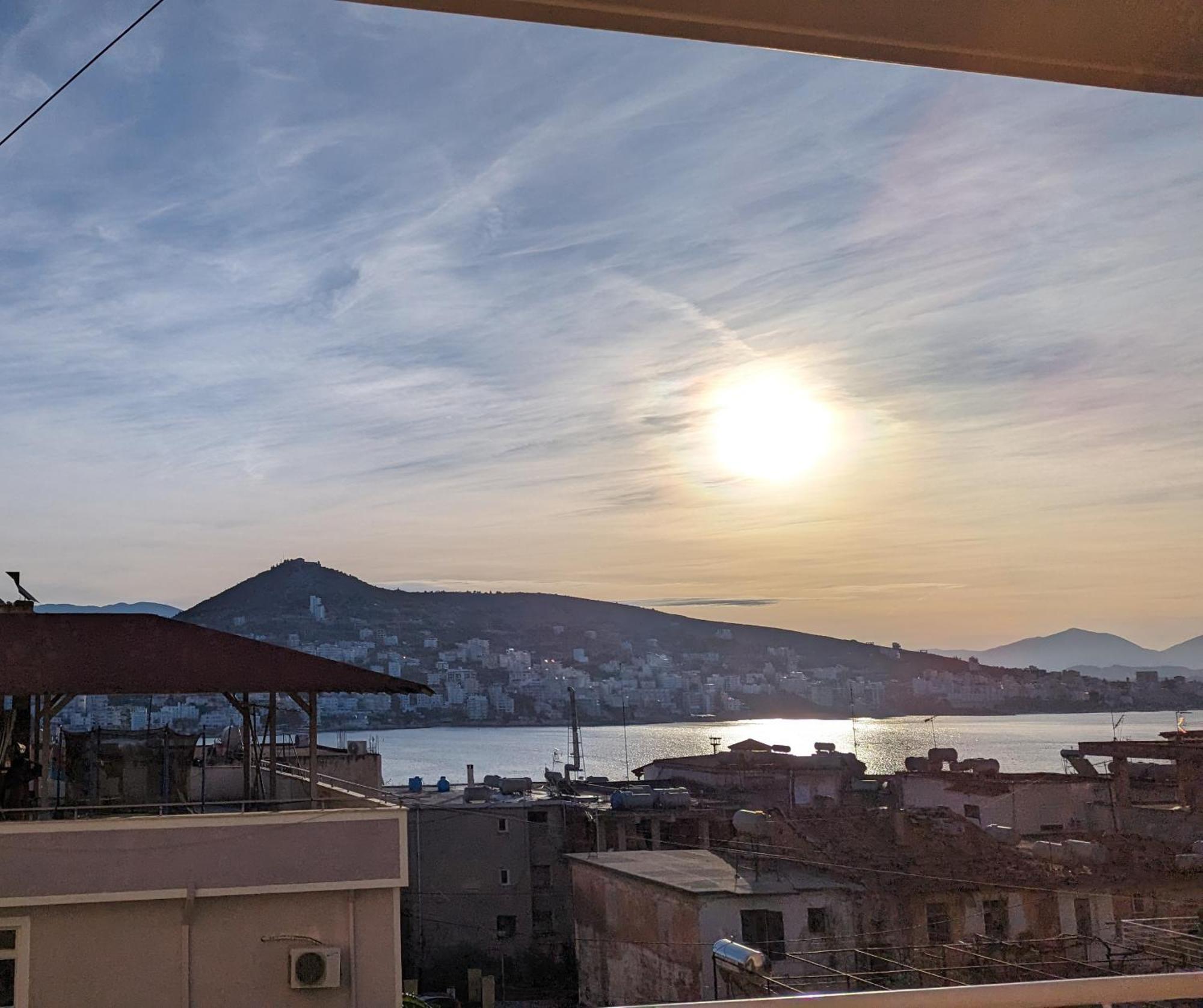 Sarah's - 5 Min Walk To Beaches & Boulevard - Big Balcony! *